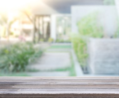 Top masa ve bina, arka plan bulanıklık