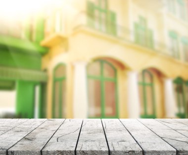 Top masa ve bina, arka plan bulanıklık