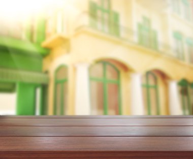 Top masa ve bina, arka plan bulanıklık