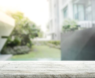 Top masa ve bina, arka plan bulanıklık