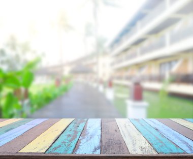 Top masa ve bina, arka plan bulanıklık