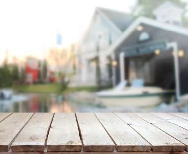 Top masa ve bina, arka plan bulanıklık