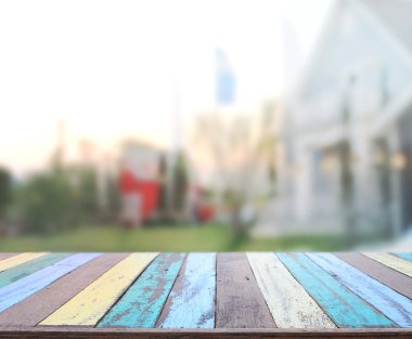 Top masa ve bina, arka plan bulanıklık