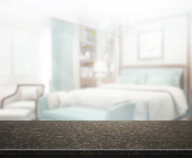 Masa üstü ve bulanıklık arka planda yatak odası