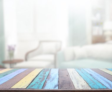 Masa üstü ve bulanıklık arka planda yatak odası