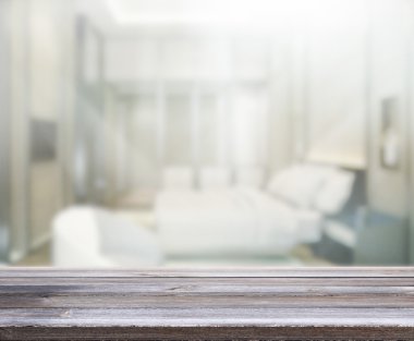 Masa üstü ve bulanıklık arka planda yatak odası