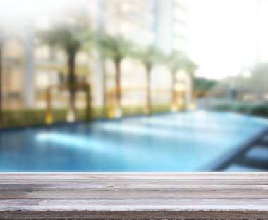 ahşap masa üst arka plan ve Havuzu