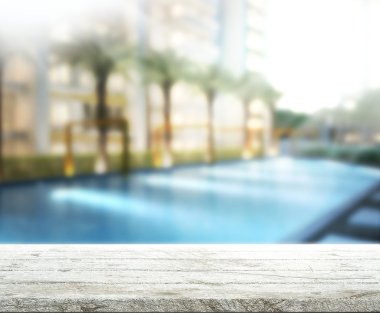 ahşap masa üst arka plan ve Havuzu