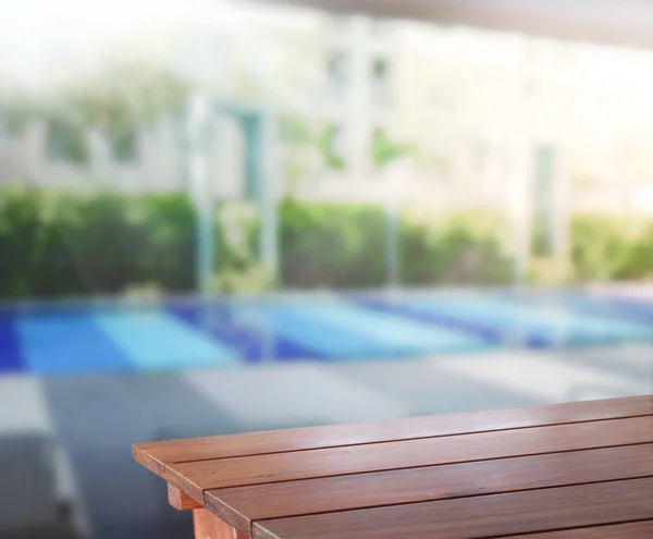 Wood Table Top Background And Pool — Stock Photo, Image