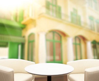 Top masa ve bina, arka plan bulanıklık