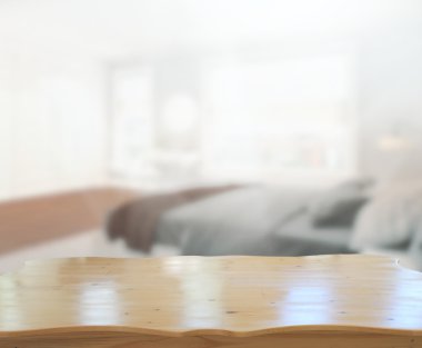 Masa üstü ve bulanıklık arka planda yatak odası