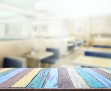 Top masa ve bina, arka plan bulanıklık