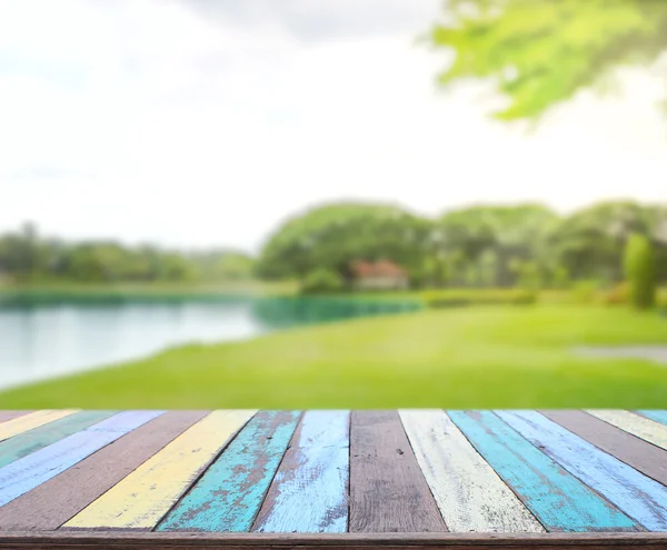 Tabla superior y desenfoque naturaleza de fondo — Foto de Stock