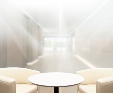 Bulanıklık arka planda Office ahşap masa