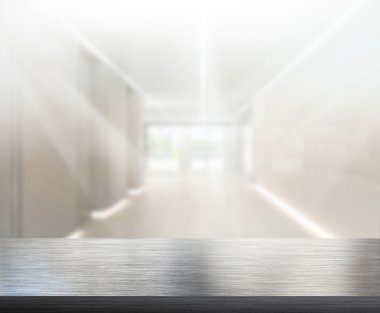 Bulanıklık arka planda Office ahşap masa