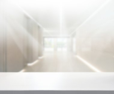 Bulanıklık arka planda Office ahşap masa