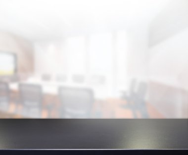 Bulanıklık arka planda Office ahşap masa