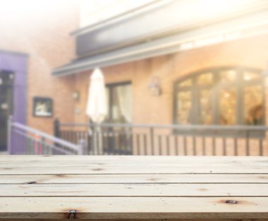 Top masa ve bina, arka plan bulanıklık