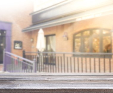 Top masa ve bina, arka plan bulanıklık