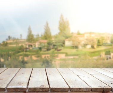 Top masa ve bina, arka plan bulanıklık