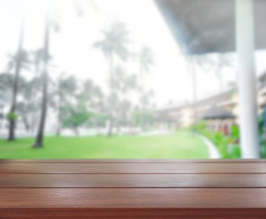 Top masa ve bina, arka plan bulanıklık