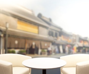 Top masa ve bina, arka plan bulanıklık