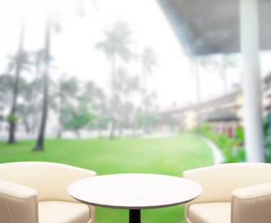 Top masa ve bina, arka plan bulanıklık