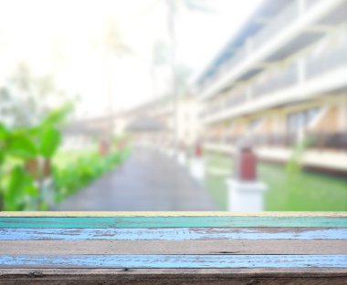 Top masa ve bina, arka plan bulanıklık