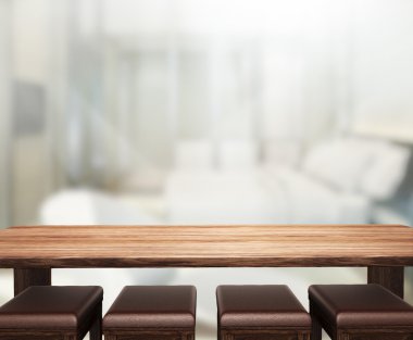 Masa üstü ve bulanıklık arka planda yatak odası