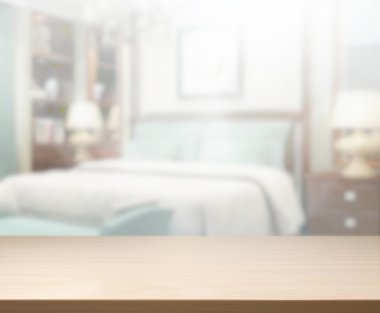 Masa üstü ve bulanıklık arka planda yatak odası