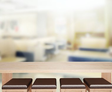 Top masa ve bina, arka plan bulanıklık