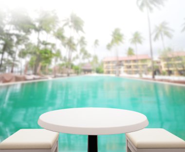 ahşap masa artalanını üst ve Havuzu