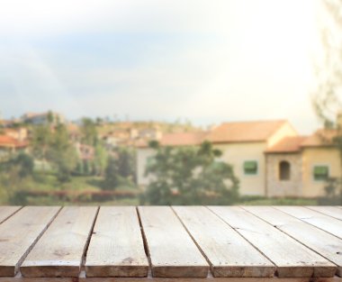 Top masa ve bina, arka plan bulanıklık