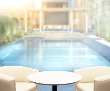 ahşap masa artalanını üst ve Havuzu