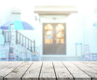 Top masa ve bina, arka plan bulanıklık