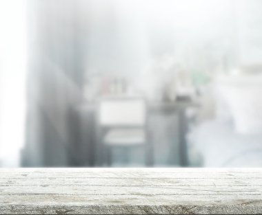 Masa üstü ve bulanıklık arka planda yatak odası