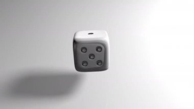 Yuvarlanan beyaz zarlar 5 numara bahis kumarhane animasyonu 3 boyutlu