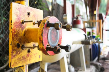 bağlı fındık dispenseri