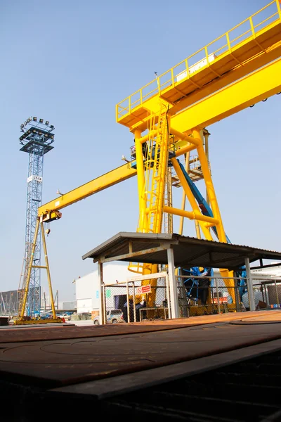 Yellow cranes industry — Stock Photo, Image