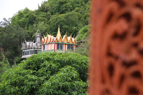 Temple on the mountain so far — Stock Photo, Image