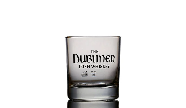 Dubliner Irish Whisky Fond Blanc Verre Vide — Photo