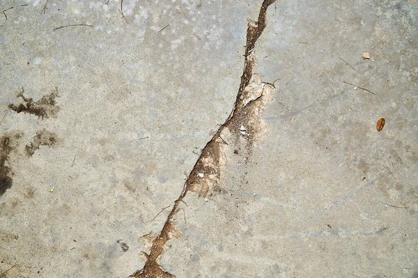 Grey Color Concrete Crack Center Background Texture — Stock Photo, Image