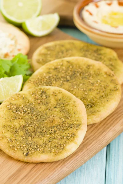 Zaatar & Cheese Manakish — Stock Photo, Image