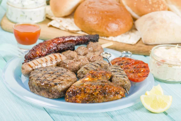 Geassorteerde gebarbecued vlees — Stockfoto