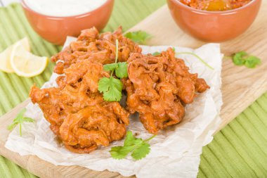 soğan bhajis