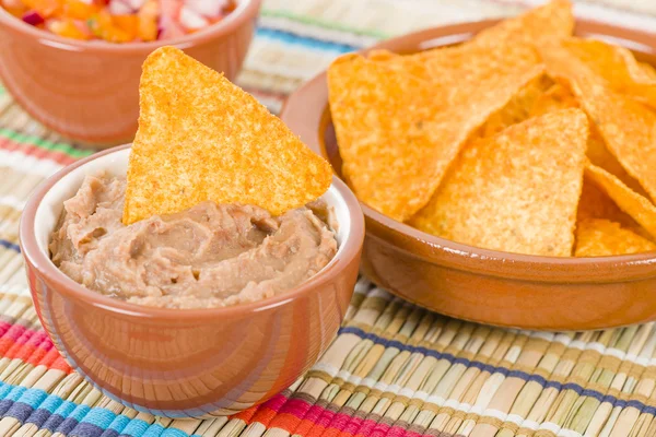 Tortilla Chips & Dips — Stockfoto