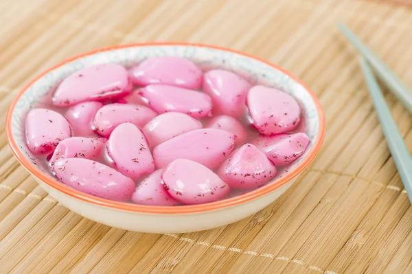 Shiso Pickled Garlic — Stock Image Shiso Pickled Garlic Stock Image