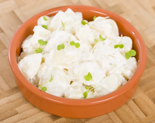 Aardappelsalade met sjalotten — Stockfoto