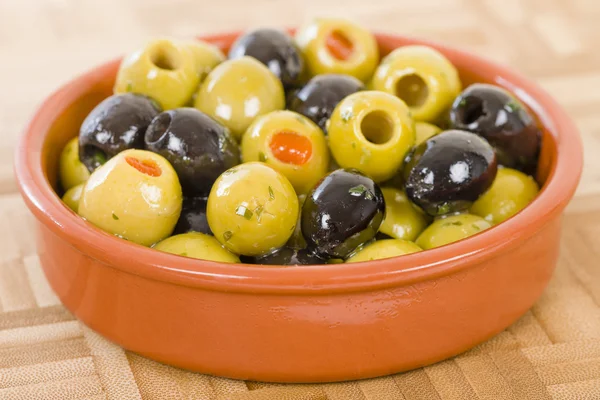 Una ciotola di olive — Foto Stock
