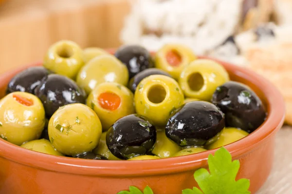 Un bol d'olives — Photo